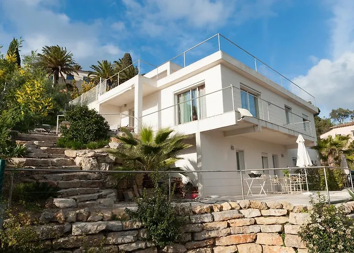 La Mangouste * サント・マキシム