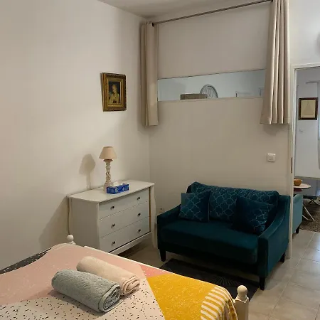 La Mangouste Apartment *